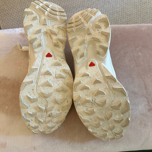 Salomon Cream waterproof hiking Sneakers - Picture 3 of 3